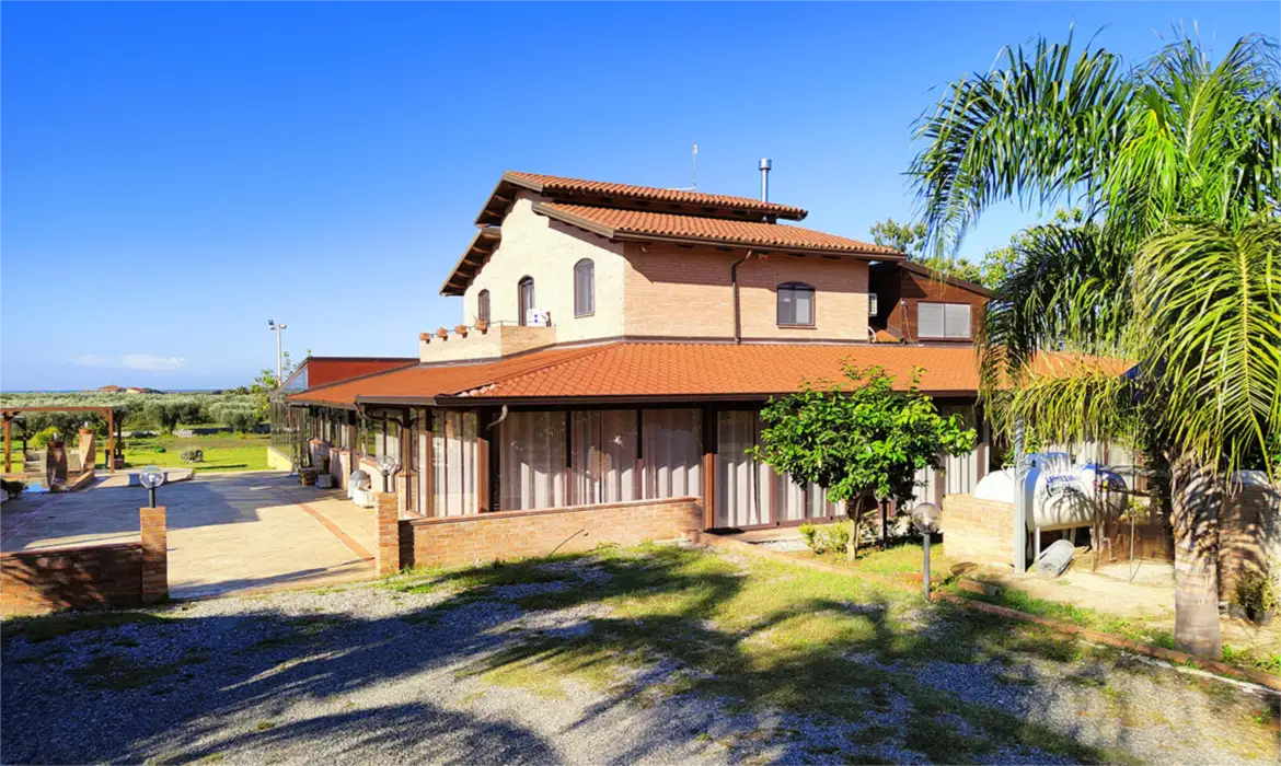 La casa della Fattoria Il Laghetto tra le palme